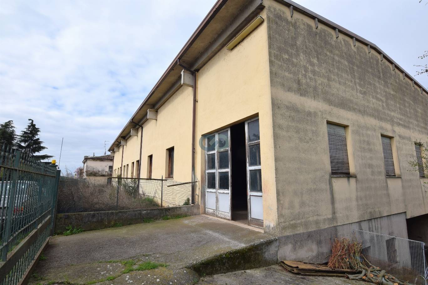 CAPANNONE ZONA INDUSTRIALE 4
