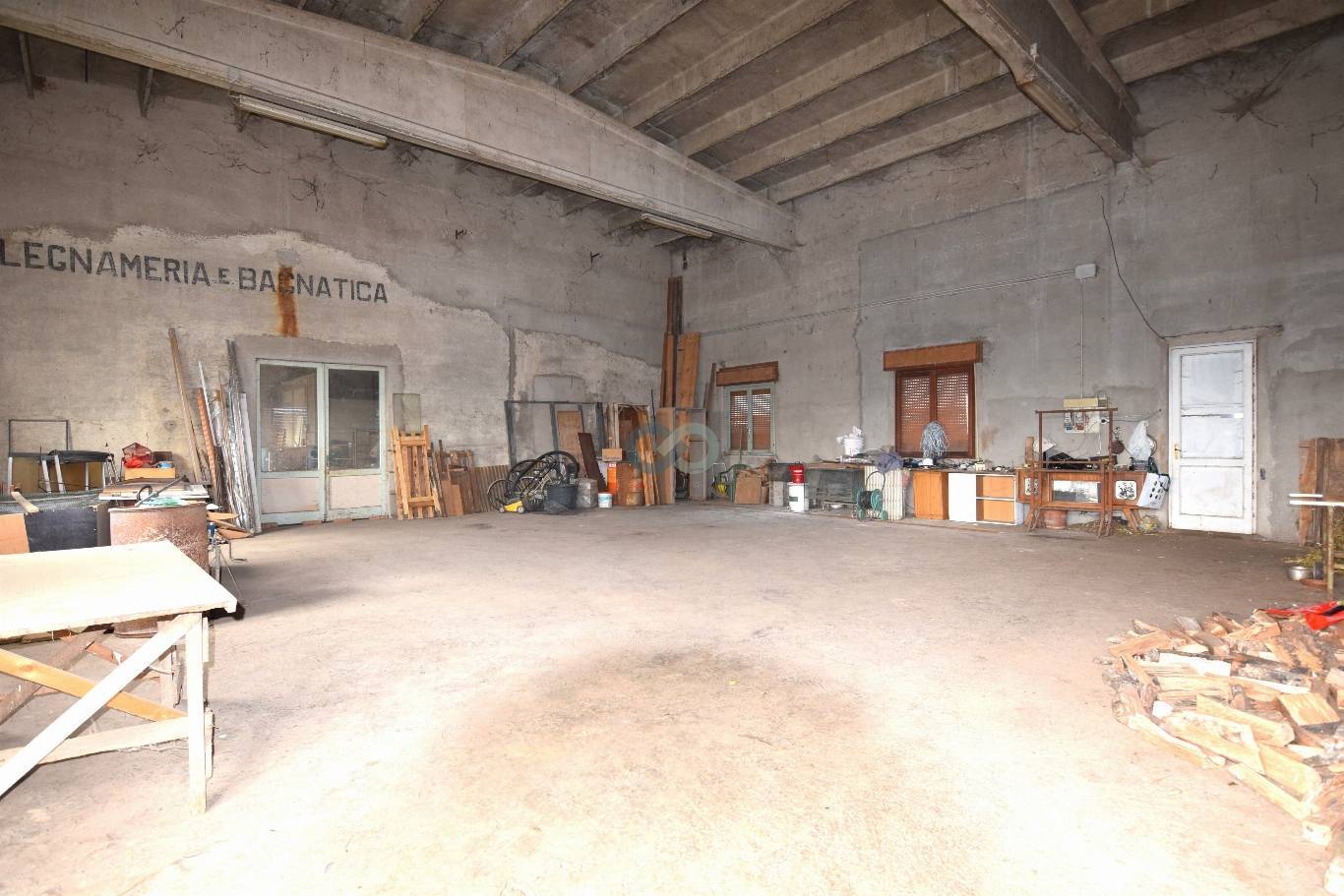 CAPANNONE ZONA INDUSTRIALE 6