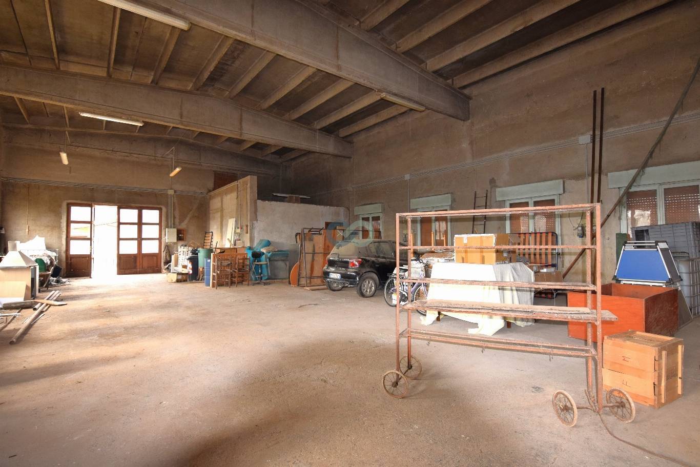 CAPANNONE ZONA INDUSTRIALE 9
