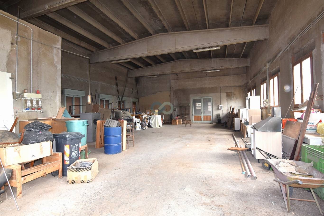CAPANNONE ZONA INDUSTRIALE 13