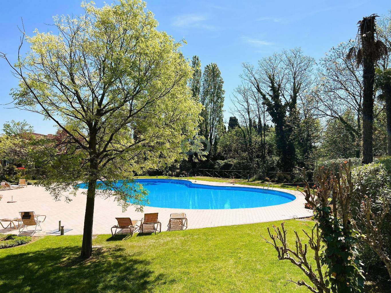 RESIDENCE CON PISCINA 2