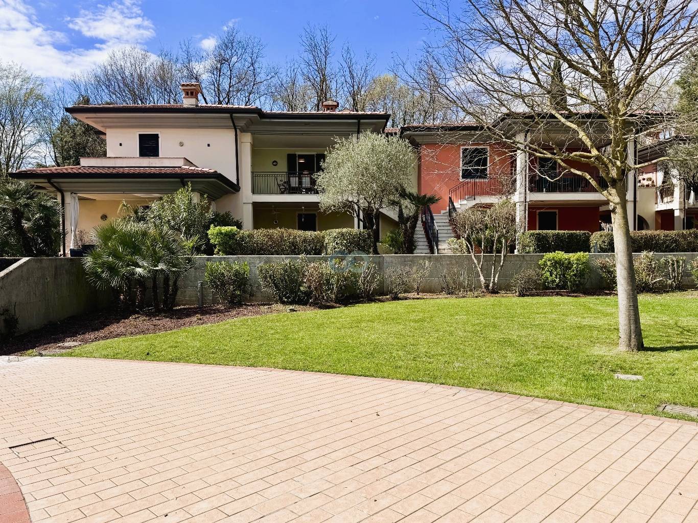 RESIDENCE CON PISCINA 37