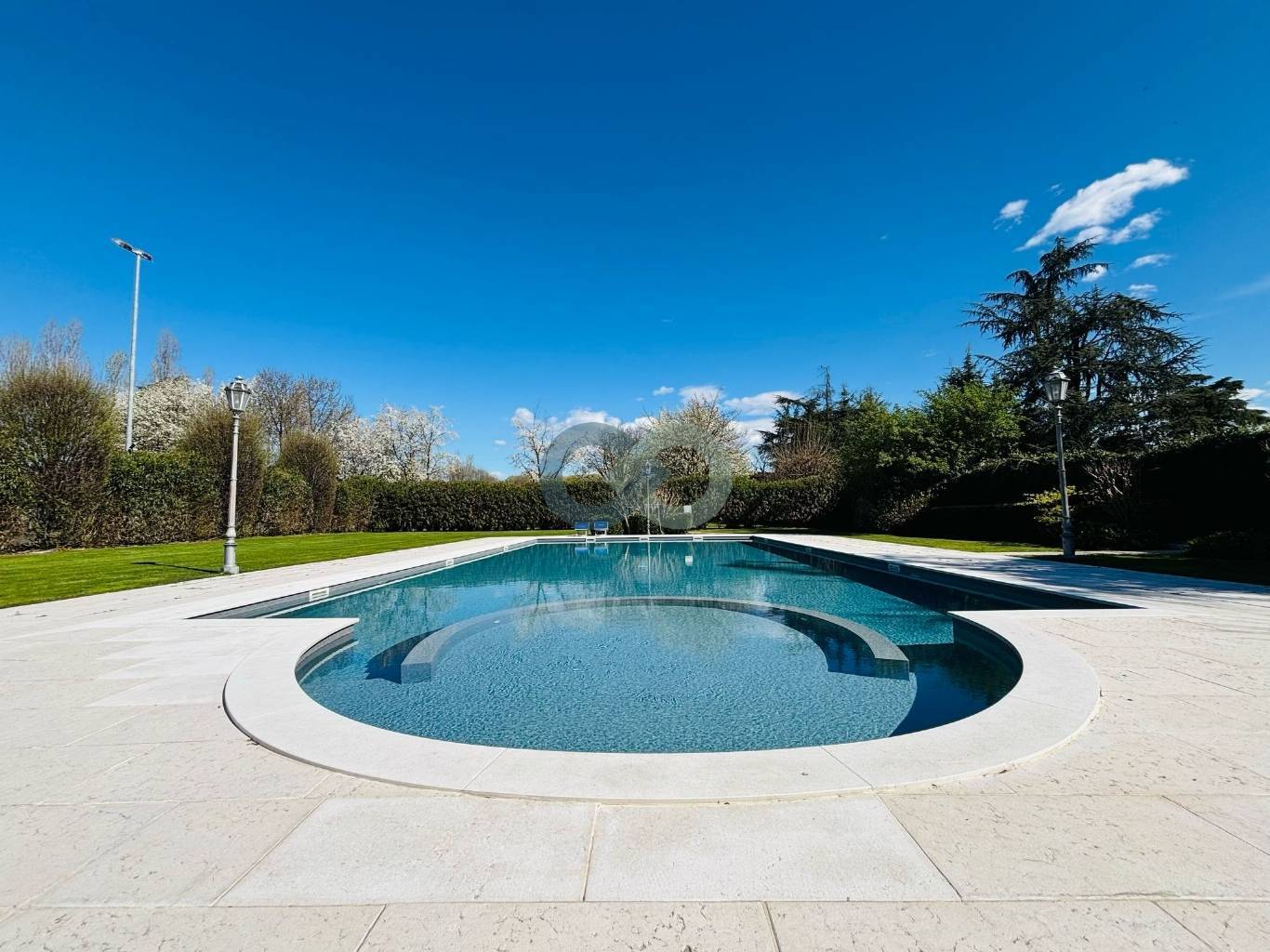PORZIONE CIELO TERRA CON PORTICO PRIVATO 15