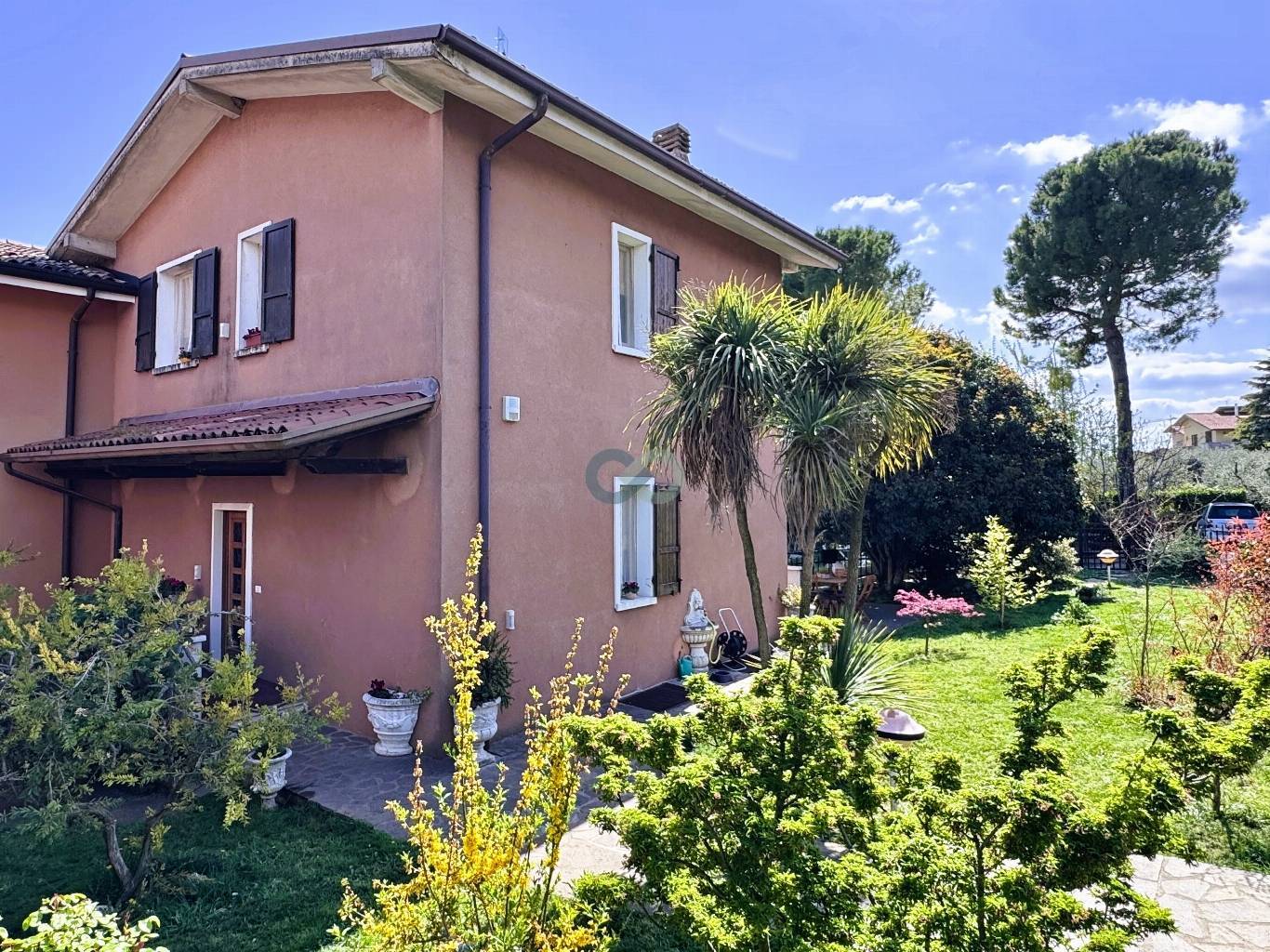 VILLA INDIPENDENTE 38