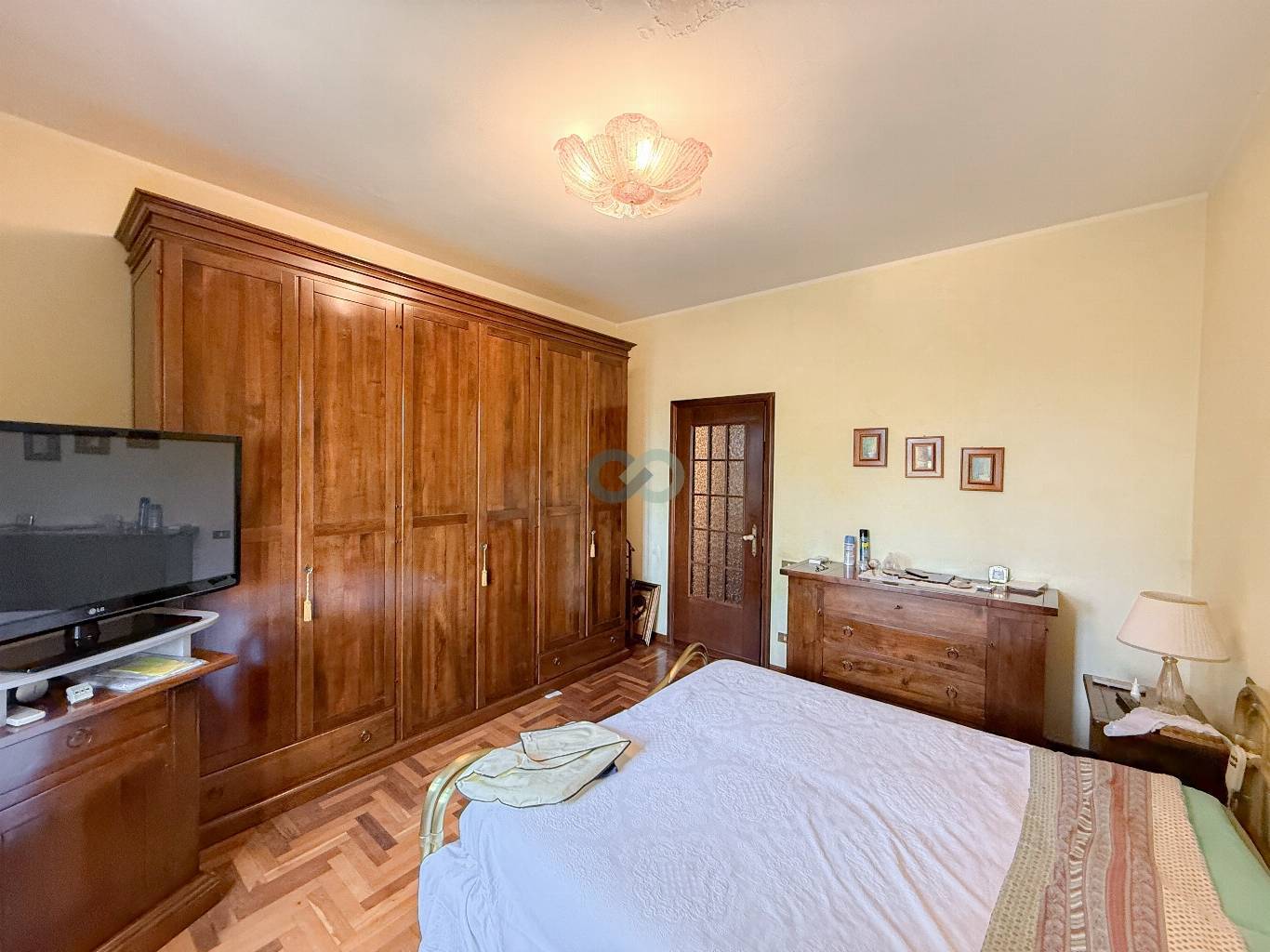VILLA PLURIFAMILIARE CON TERRENO EDIFICABILE 29
