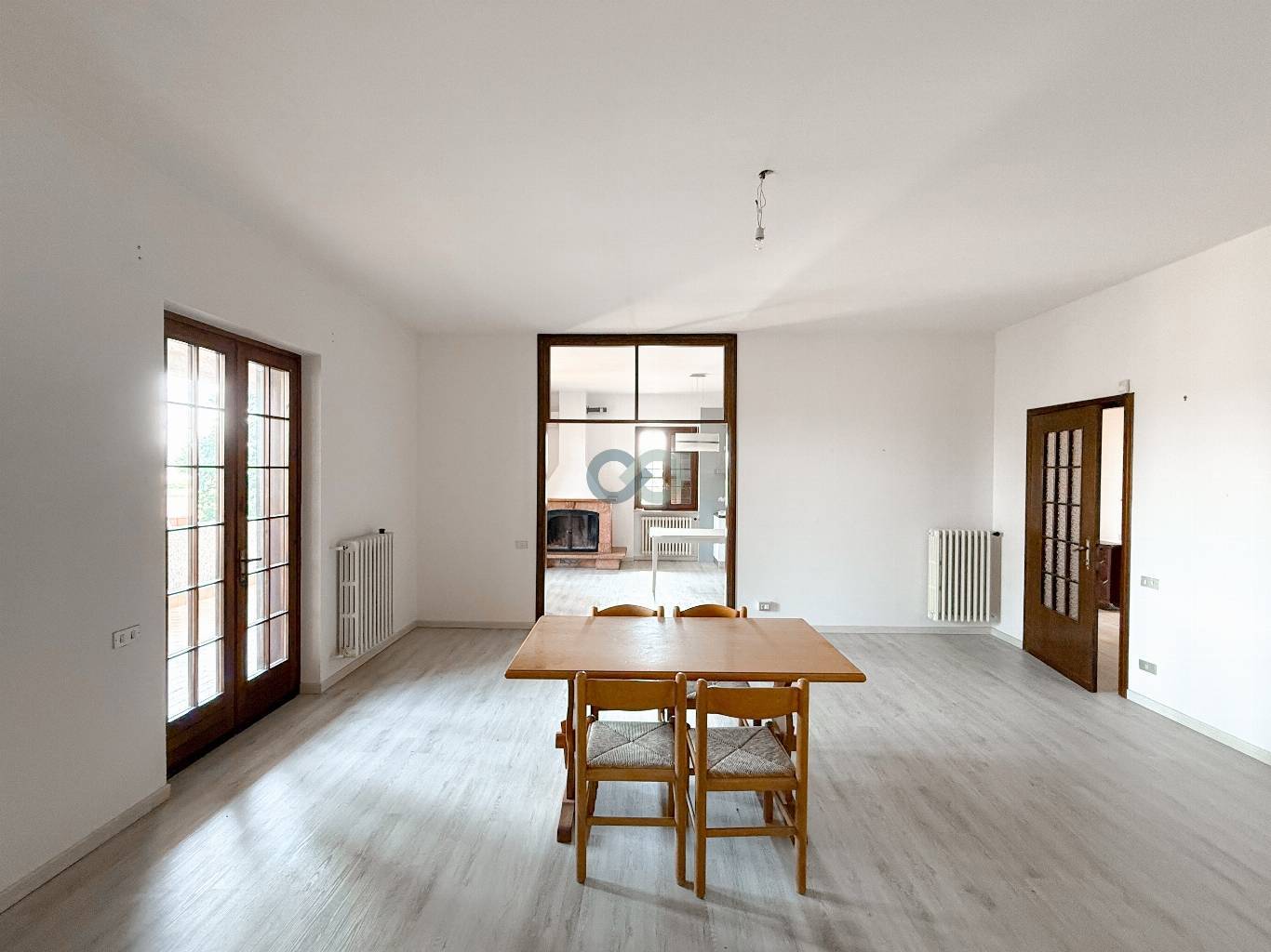 VILLA PLURIFAMILIARE CON TERRENO EDIFICABILE 31