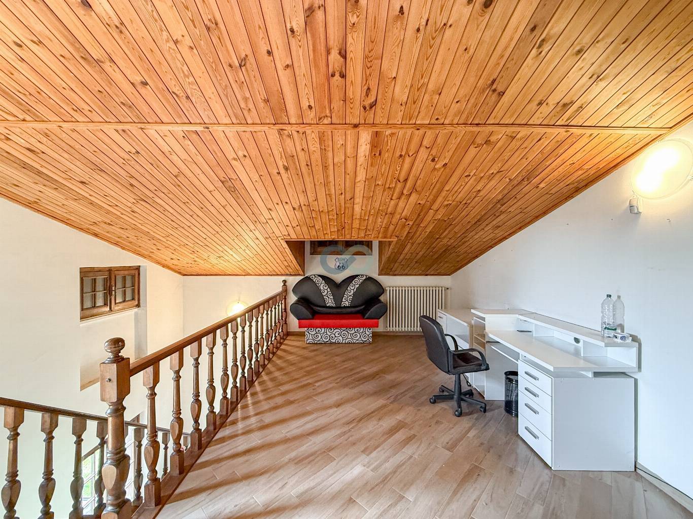 VILLA PLURIFAMILIARE CON TERRENO EDIFICABILE 40