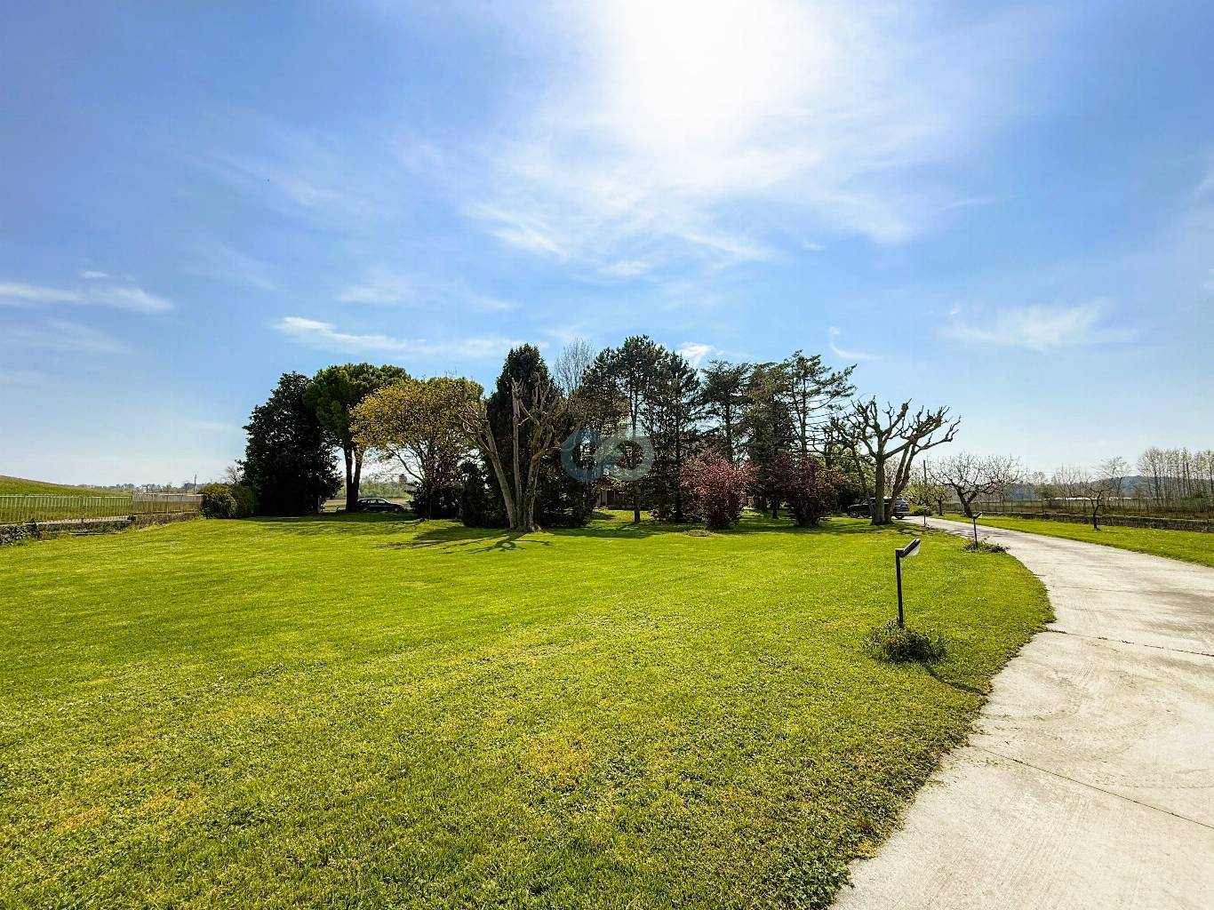 VILLA PLURIFAMILIARE CON TERRENO EDIFICABILE 47
