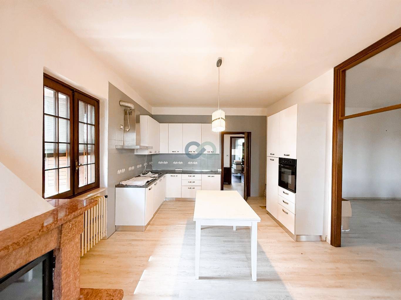 VILLA PLURIFAMILIARE CON TERRENO EDIFICABILE 58