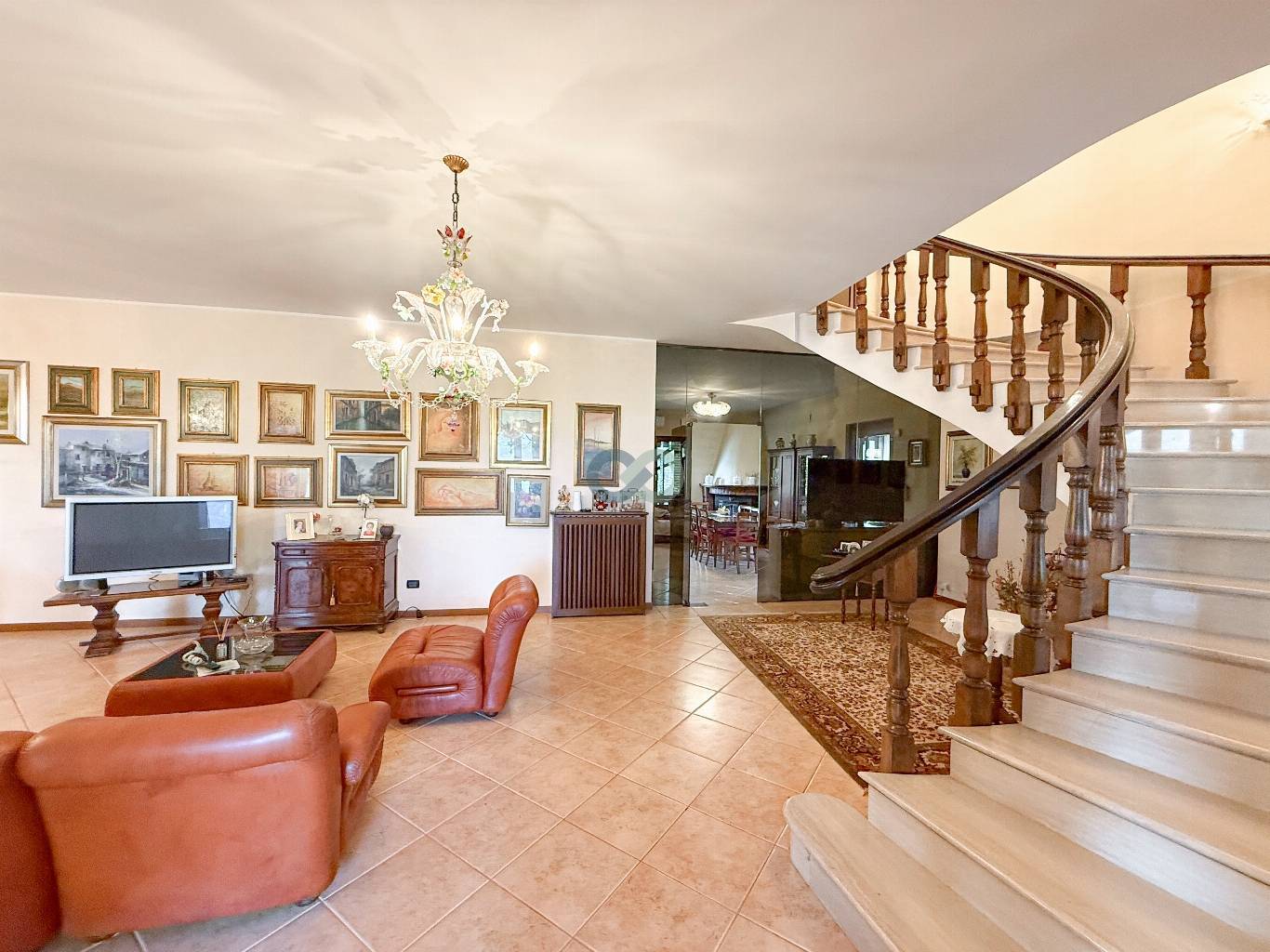 VILLA PLURIFAMILIARE CON TERRENO EDIFICABILE 67