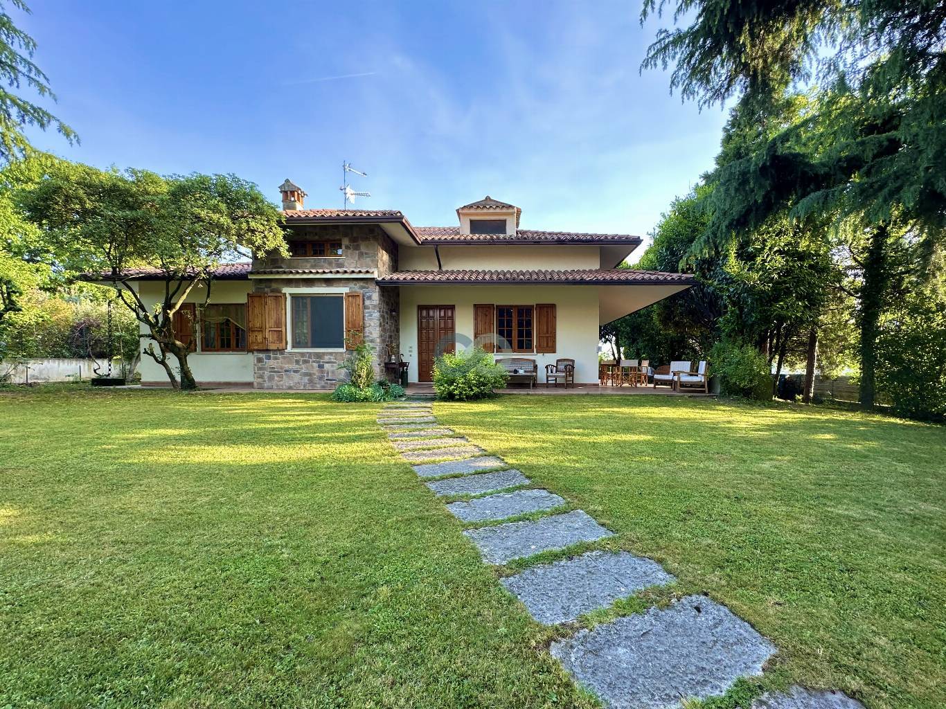 VILLA SINGOLA 1