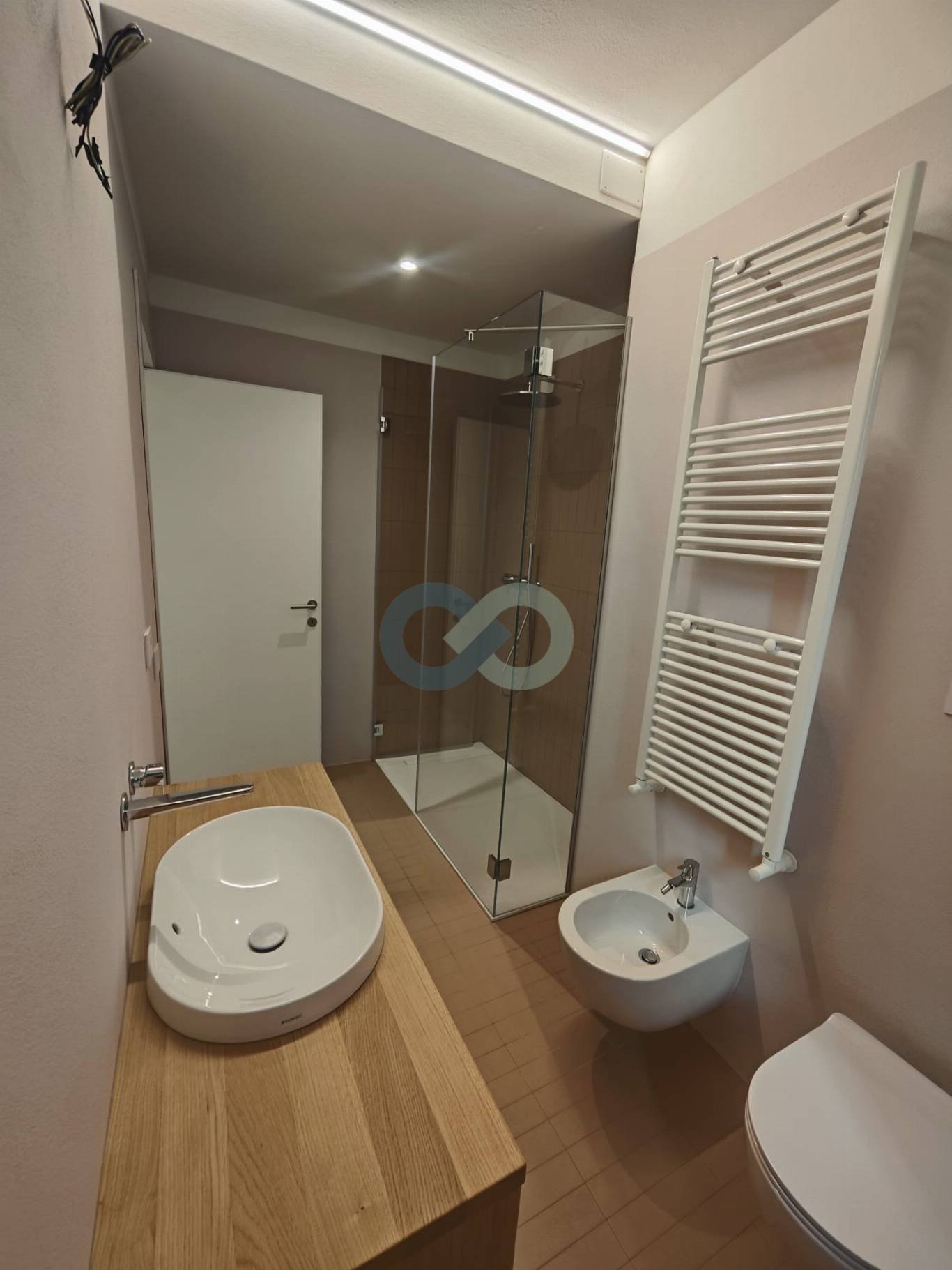 Trilocale in residenza con Piscina 13