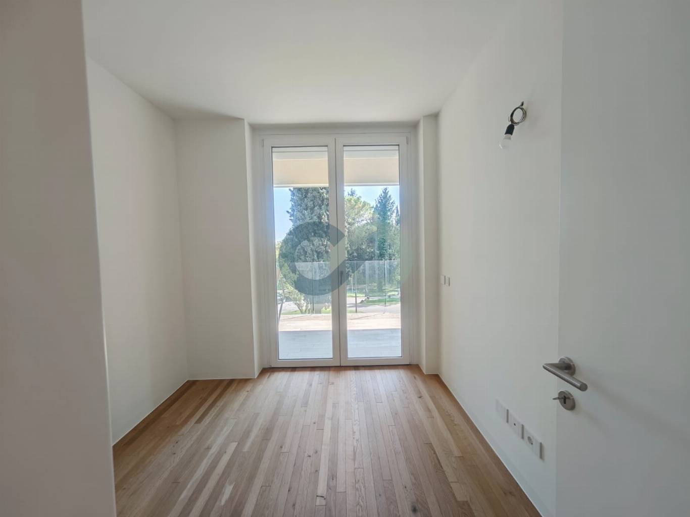 Trilocale in residenza con Piscina 6