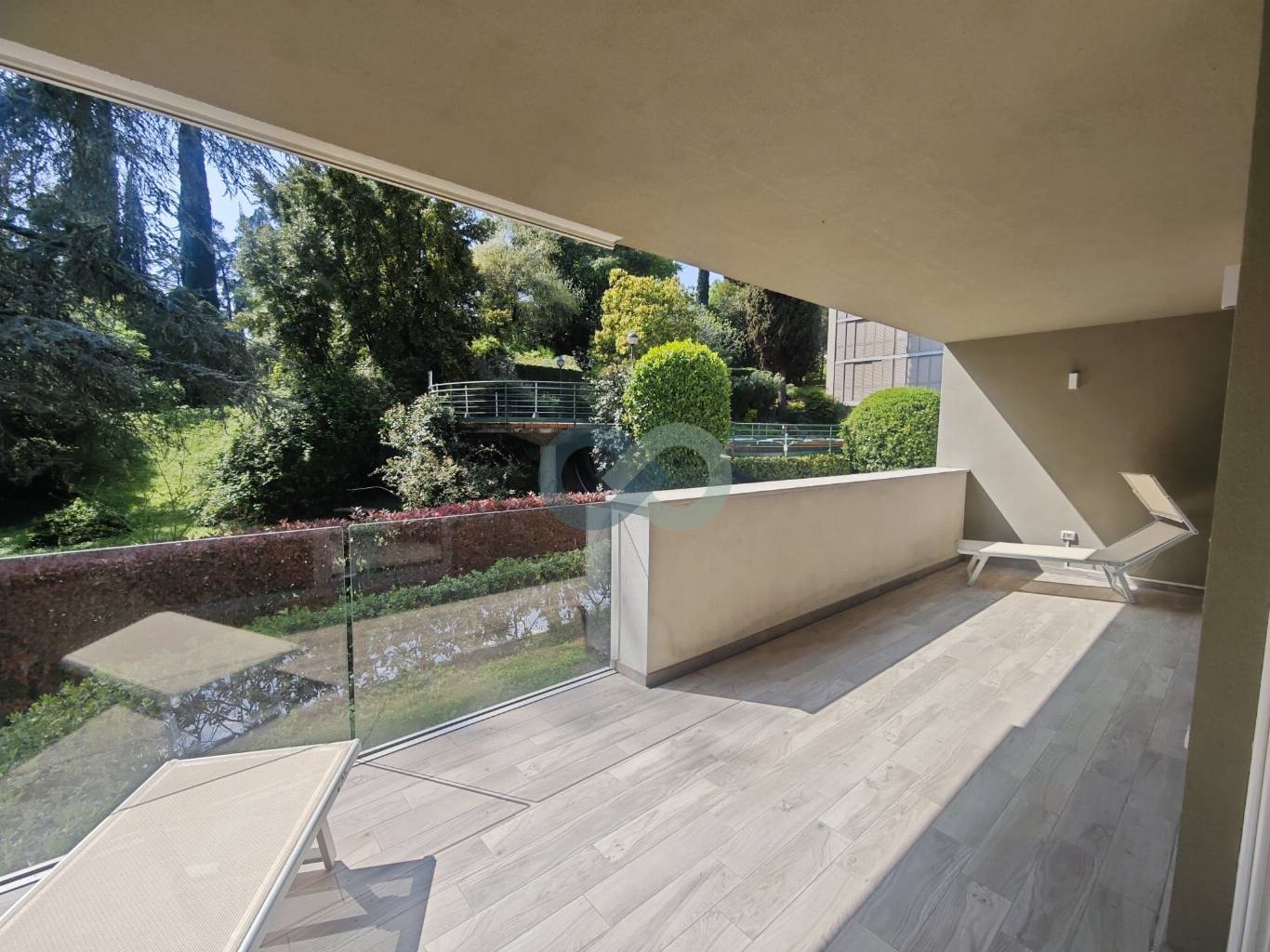 Trilocale in residenza con Piscina 25