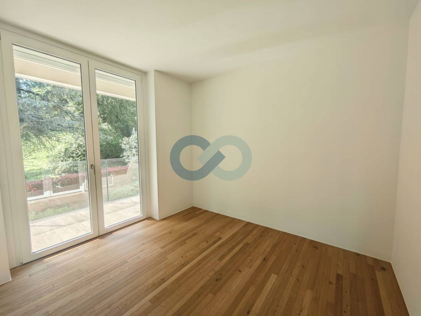 Trilocale in residenza con Piscina 12
