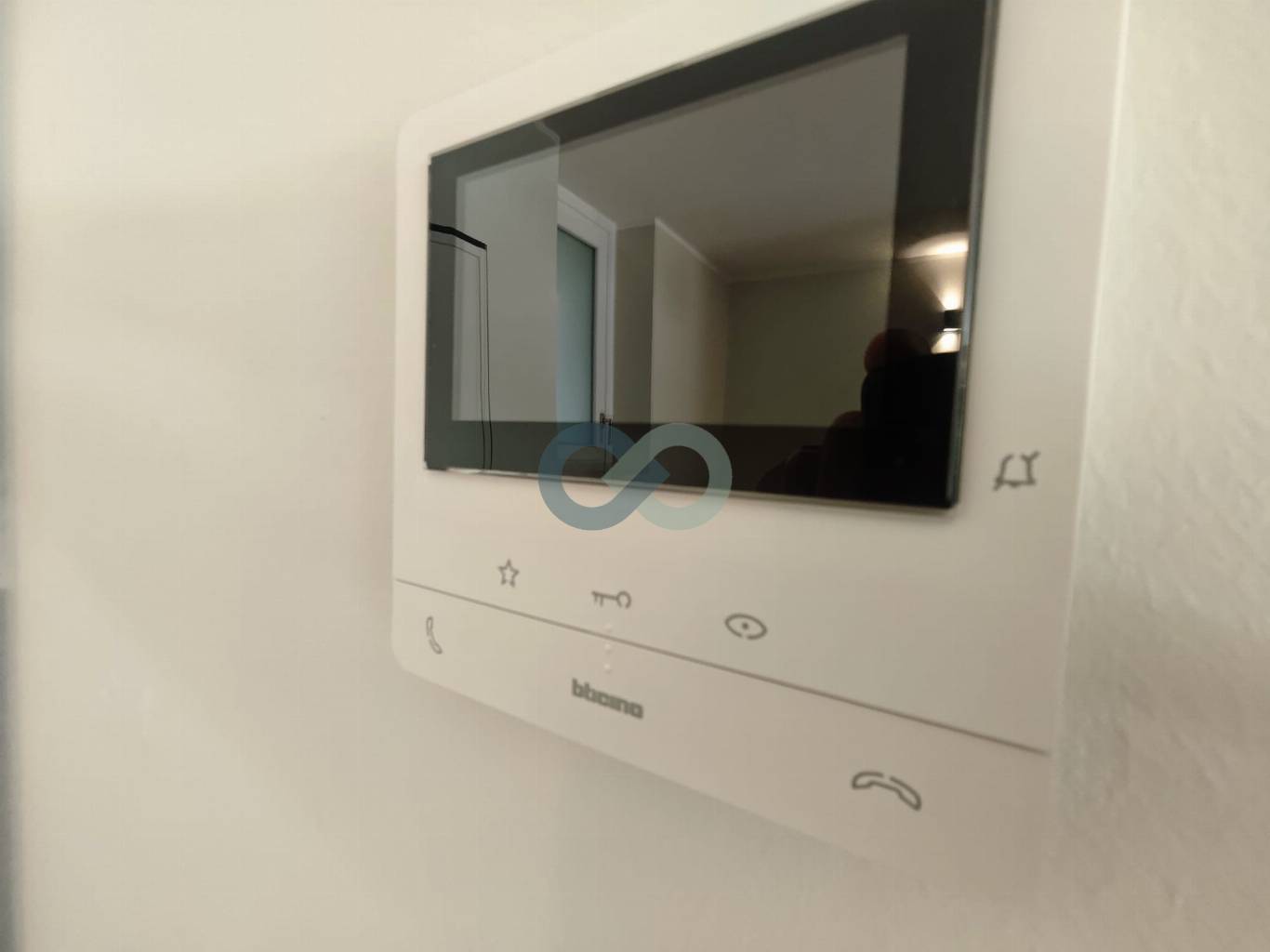 Trilocale in residenza con Piscina 22