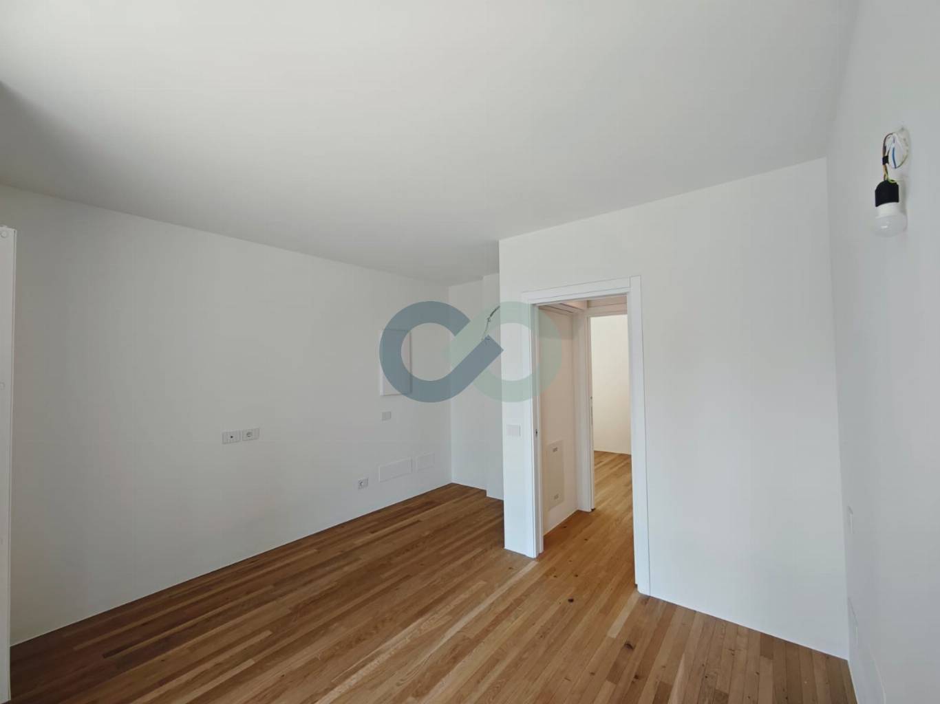 Trilocale in residenza con Piscina 15