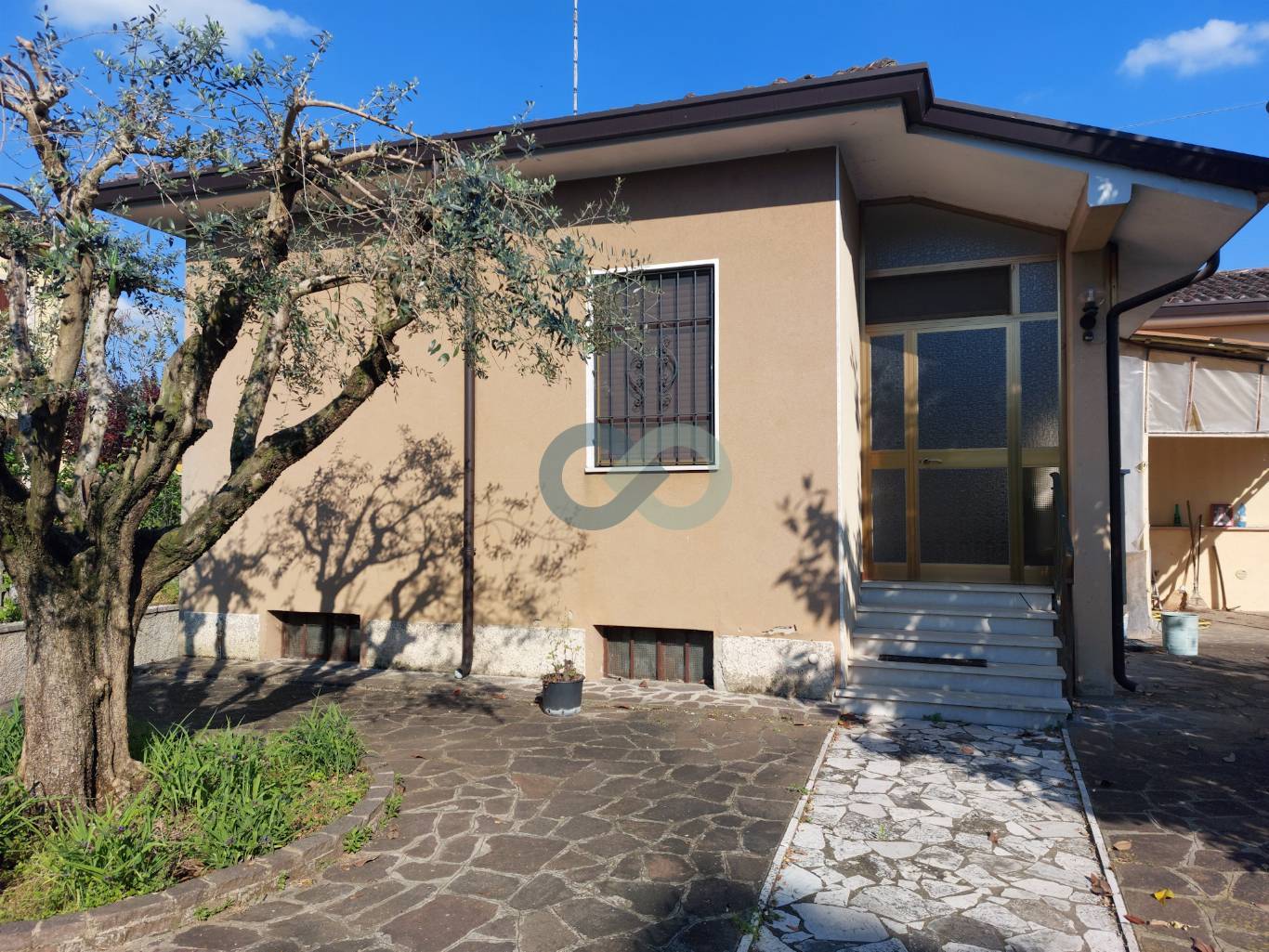 VILLA SINGOLA 1