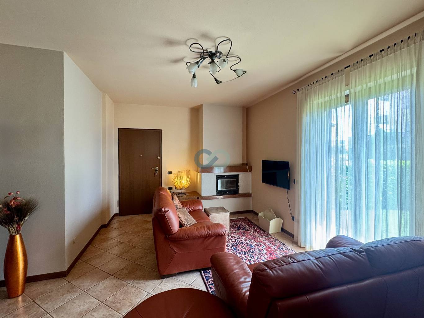 APPARTAMENTO CON GIARDINO 11