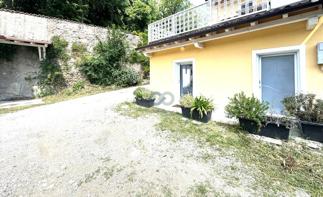 APPARTAMENTO AL PIANO TERRA 8
