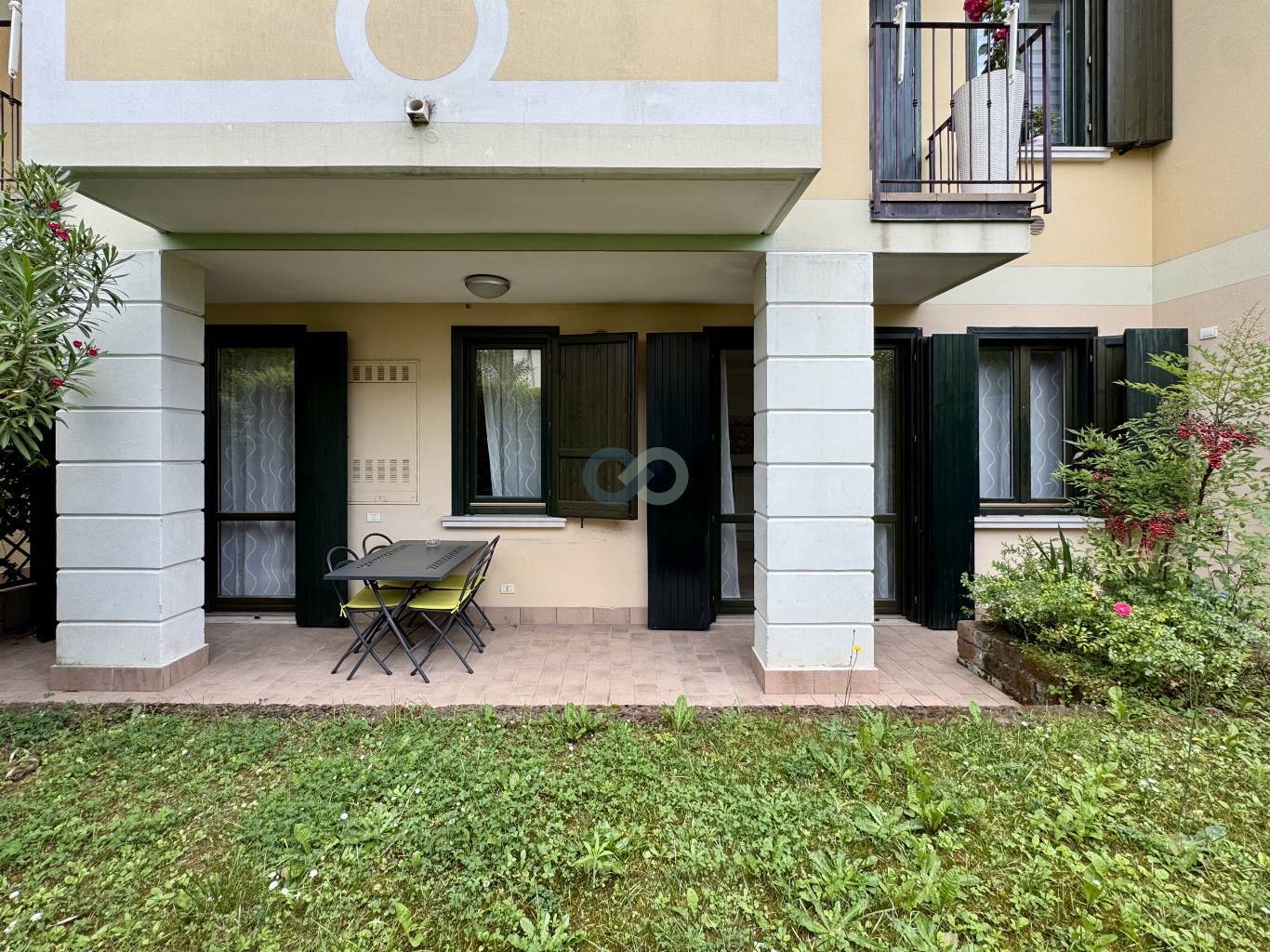 BILOCALE CON PISCINA 15