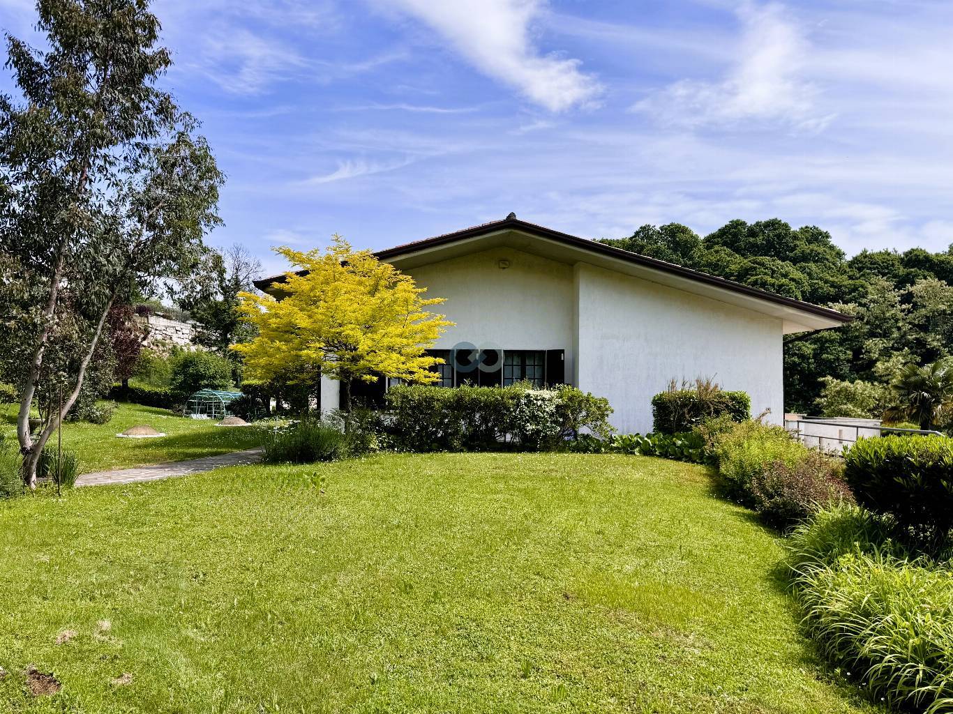 VILLA CON MAGAZZINO 2