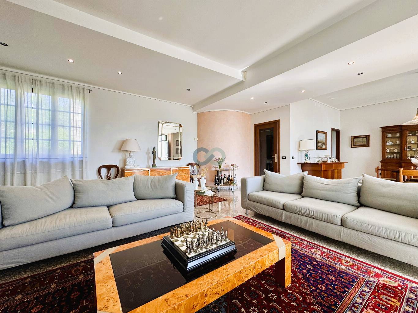 VILLA CON MAGAZZINO 25