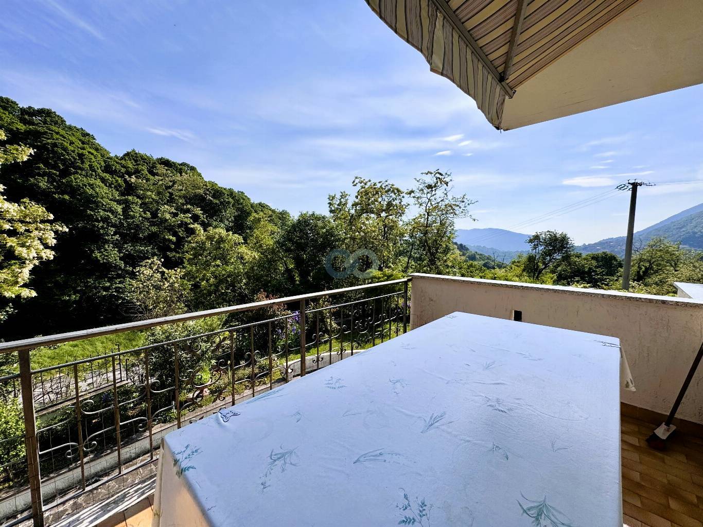 VILLA CON MAGAZZINO 39