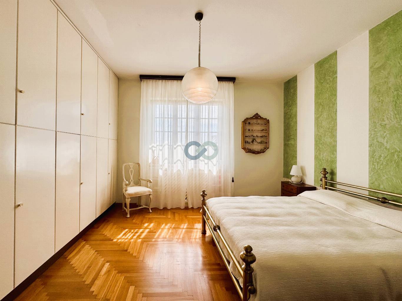 VILLA CON MAGAZZINO 47