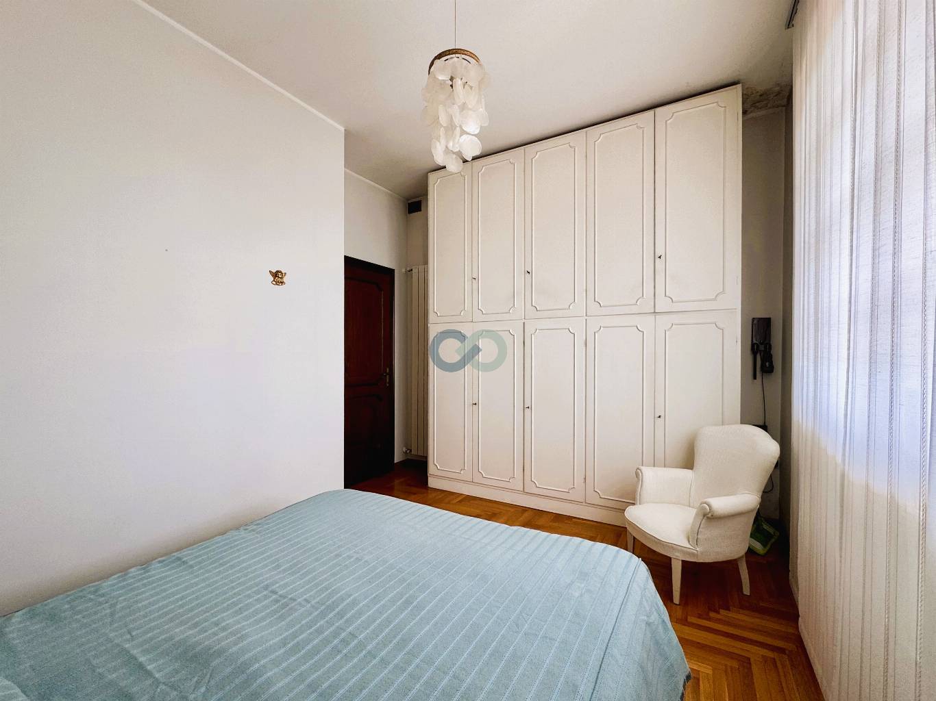 VILLA CON MAGAZZINO 60