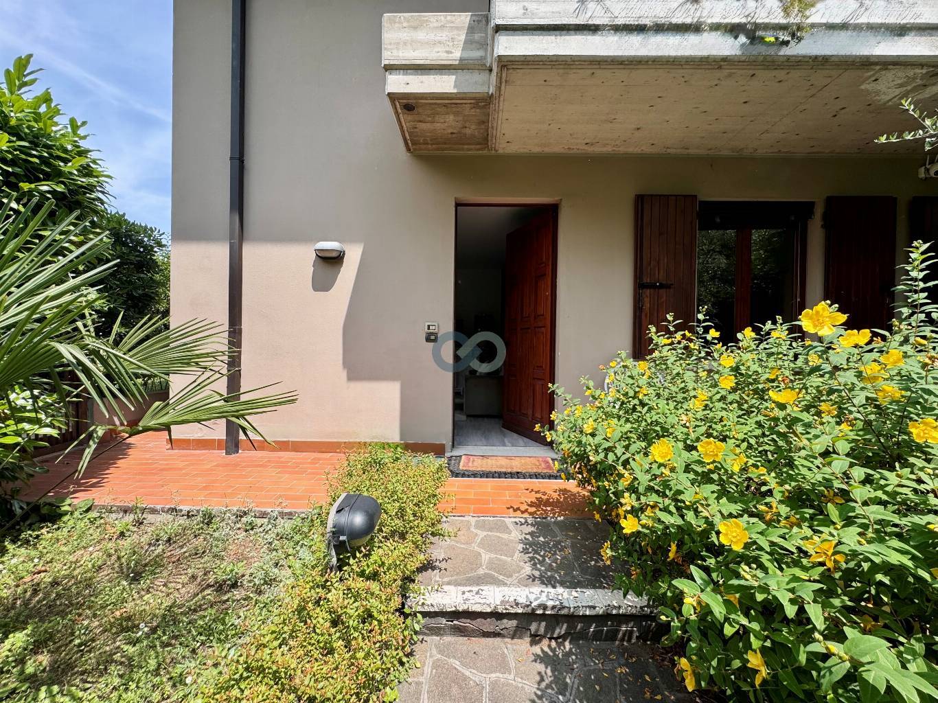 VILLA A SCHIERA 2