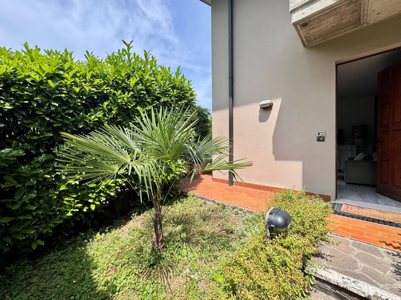 VILLA A SCHIERA 4