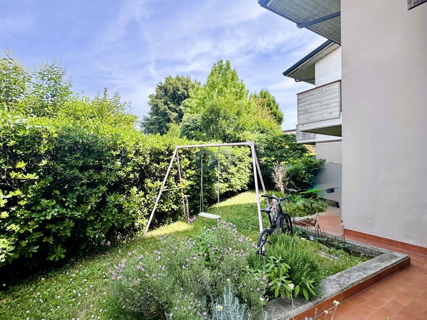 VILLA A SCHIERA 5