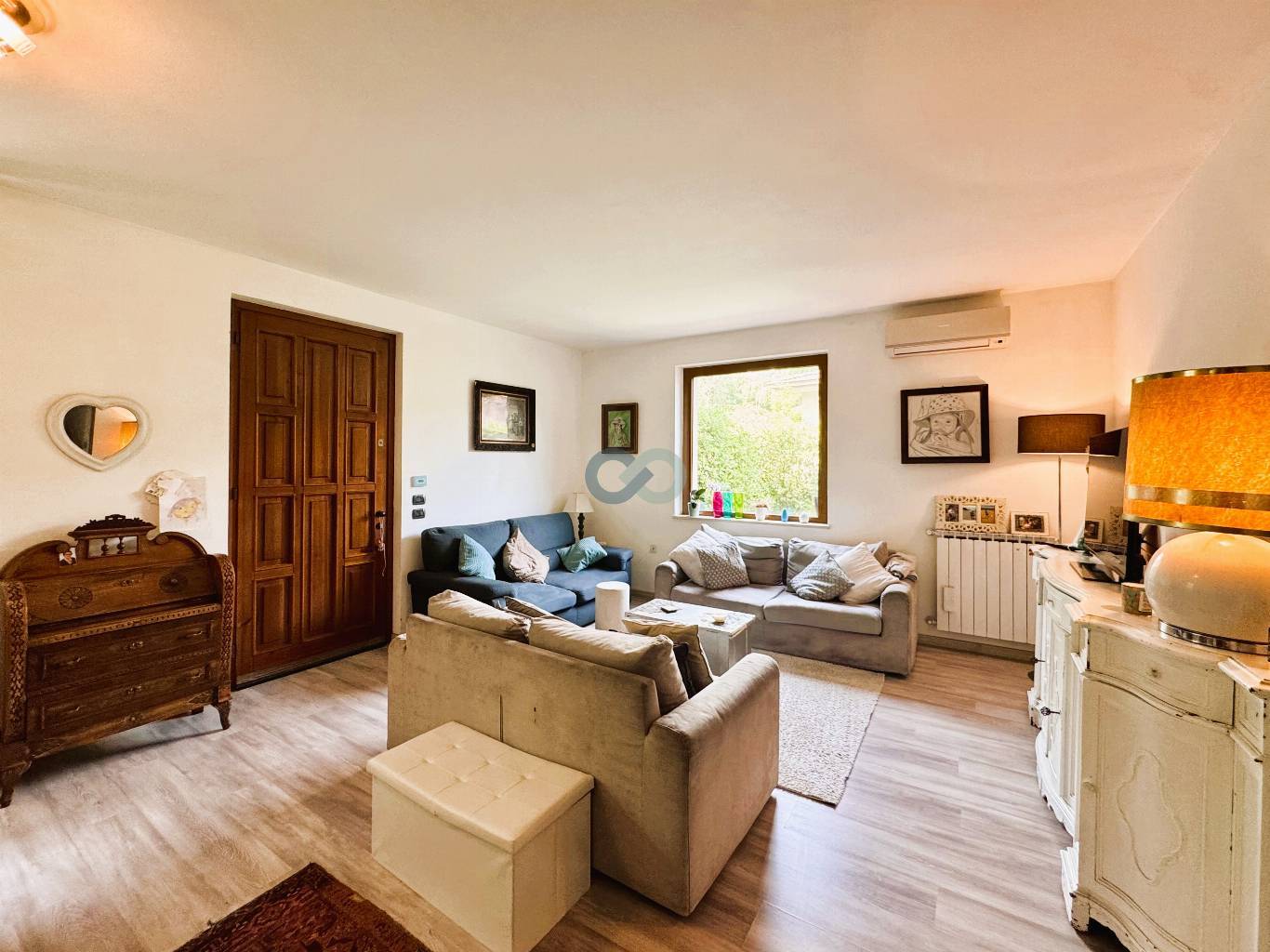 VILLA A SCHIERA 15