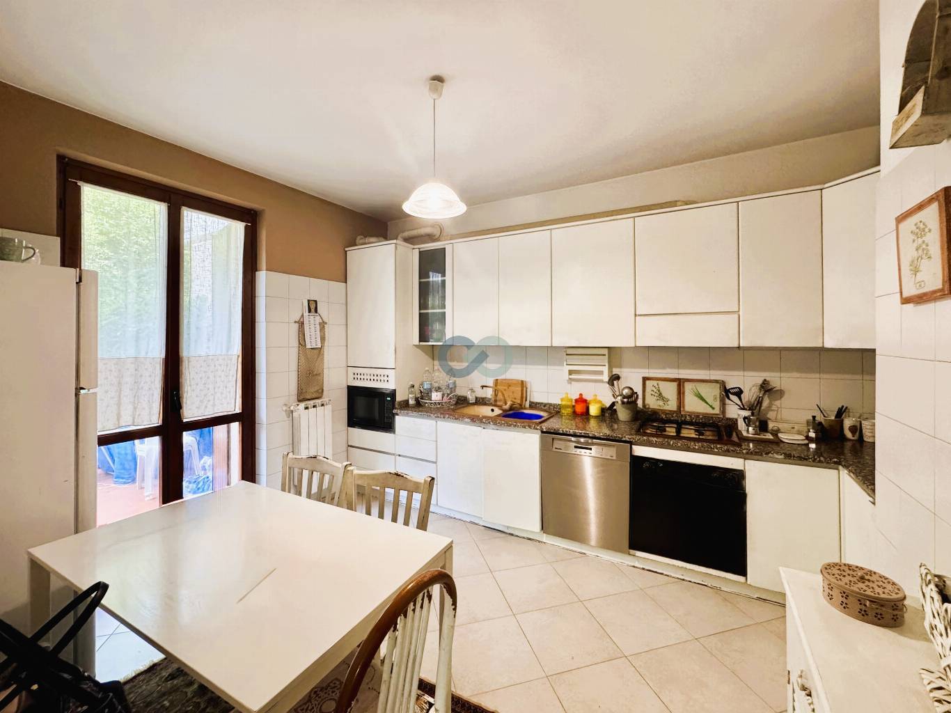VILLA A SCHIERA 19