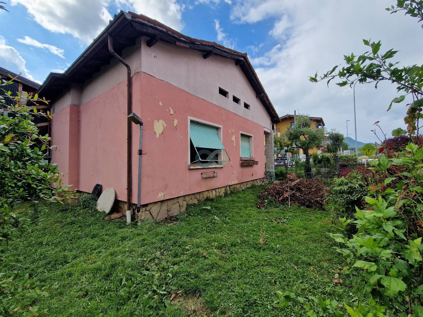 Casa singola con giardino a Rampeniga 10