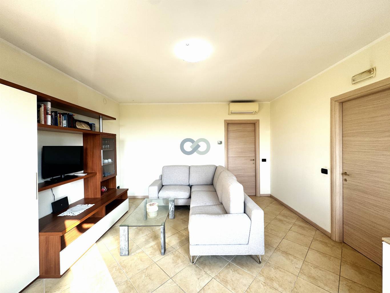 APPARTAMENTO CON CANTINA E BOX AUTO DOPPIO 1