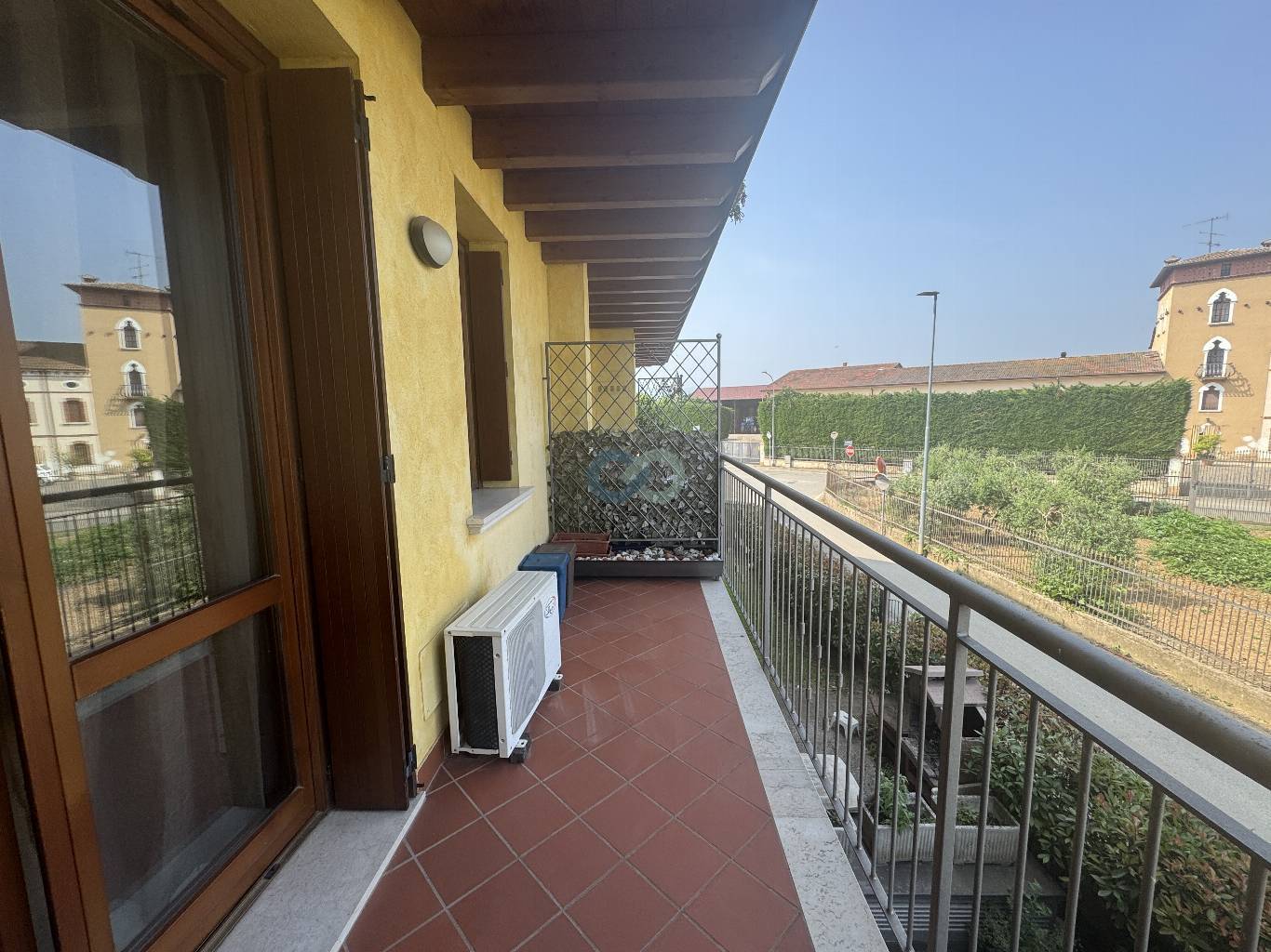 BILOCALE 26