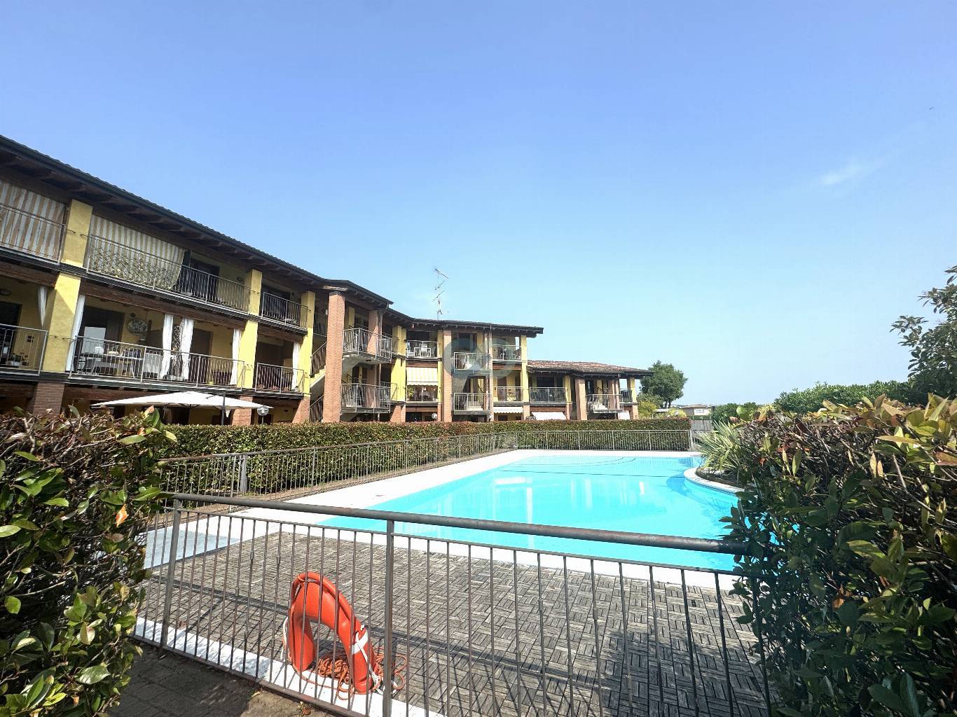 BILOCALE 38