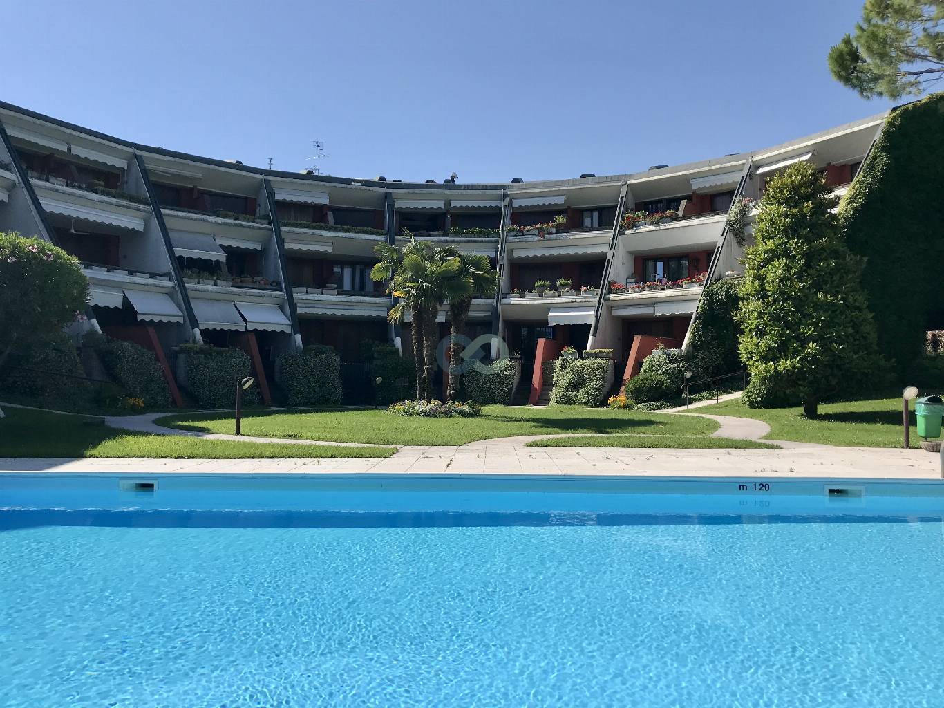 APPARTAMENTO VISTA LAGO CON PISCINA 1