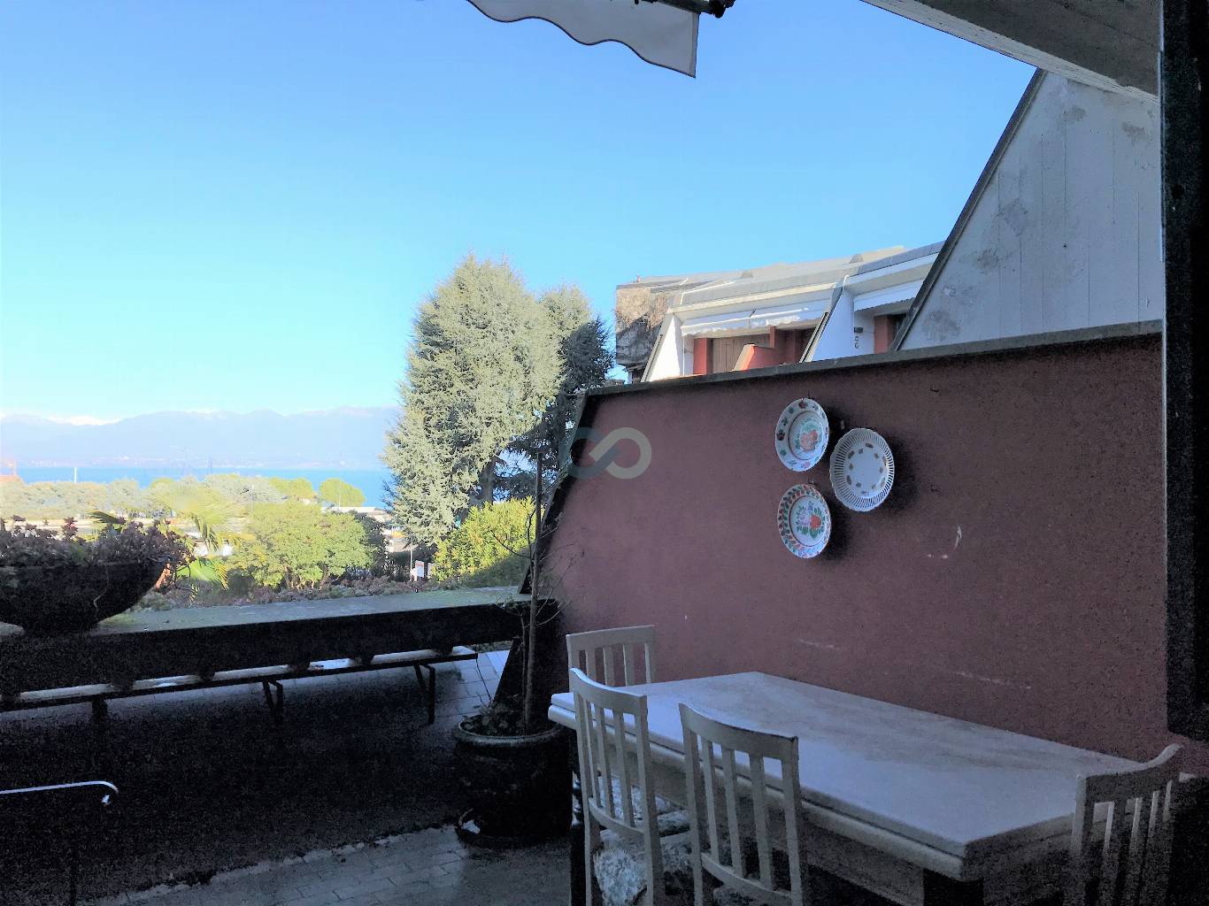 APPARTAMENTO VISTA LAGO CON PISCINA 18