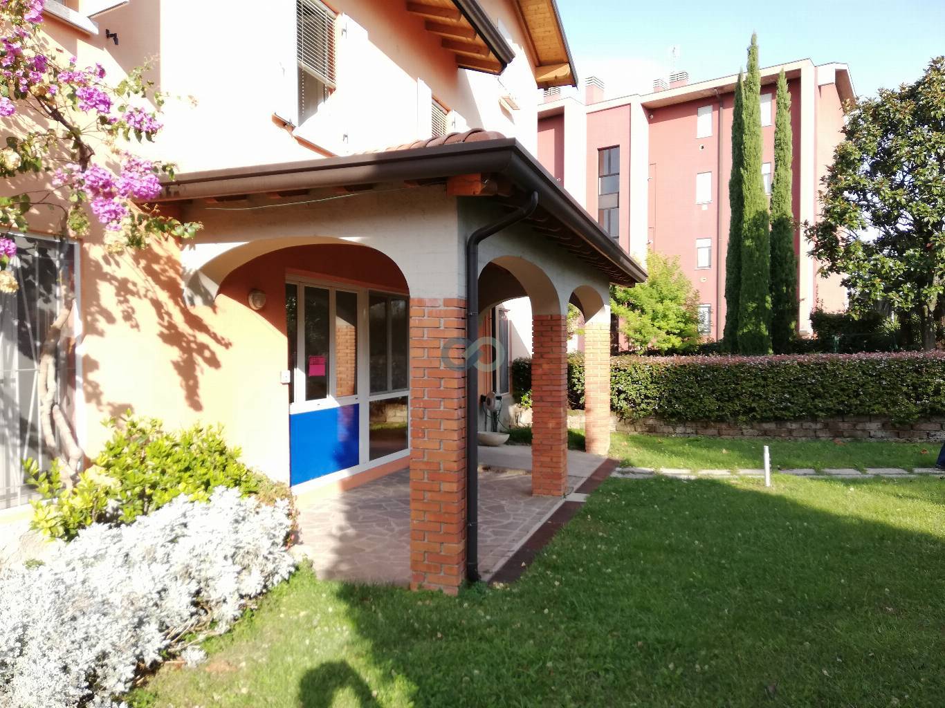 SPAZIO COMMERCIALE 3
