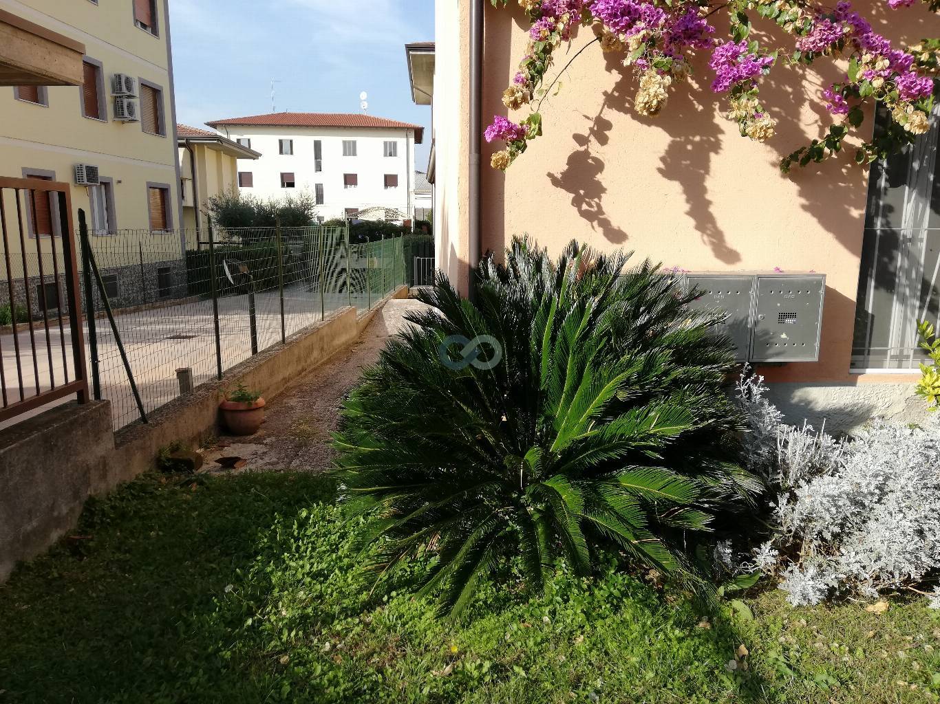 SPAZIO COMMERCIALE 6