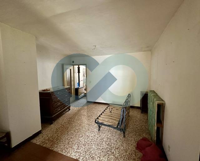 Porzione di casa cielo terra da ristrutturare 10
