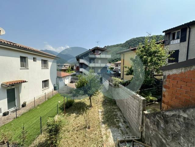 Porzione di casa cielo terra da ristrutturare 4
