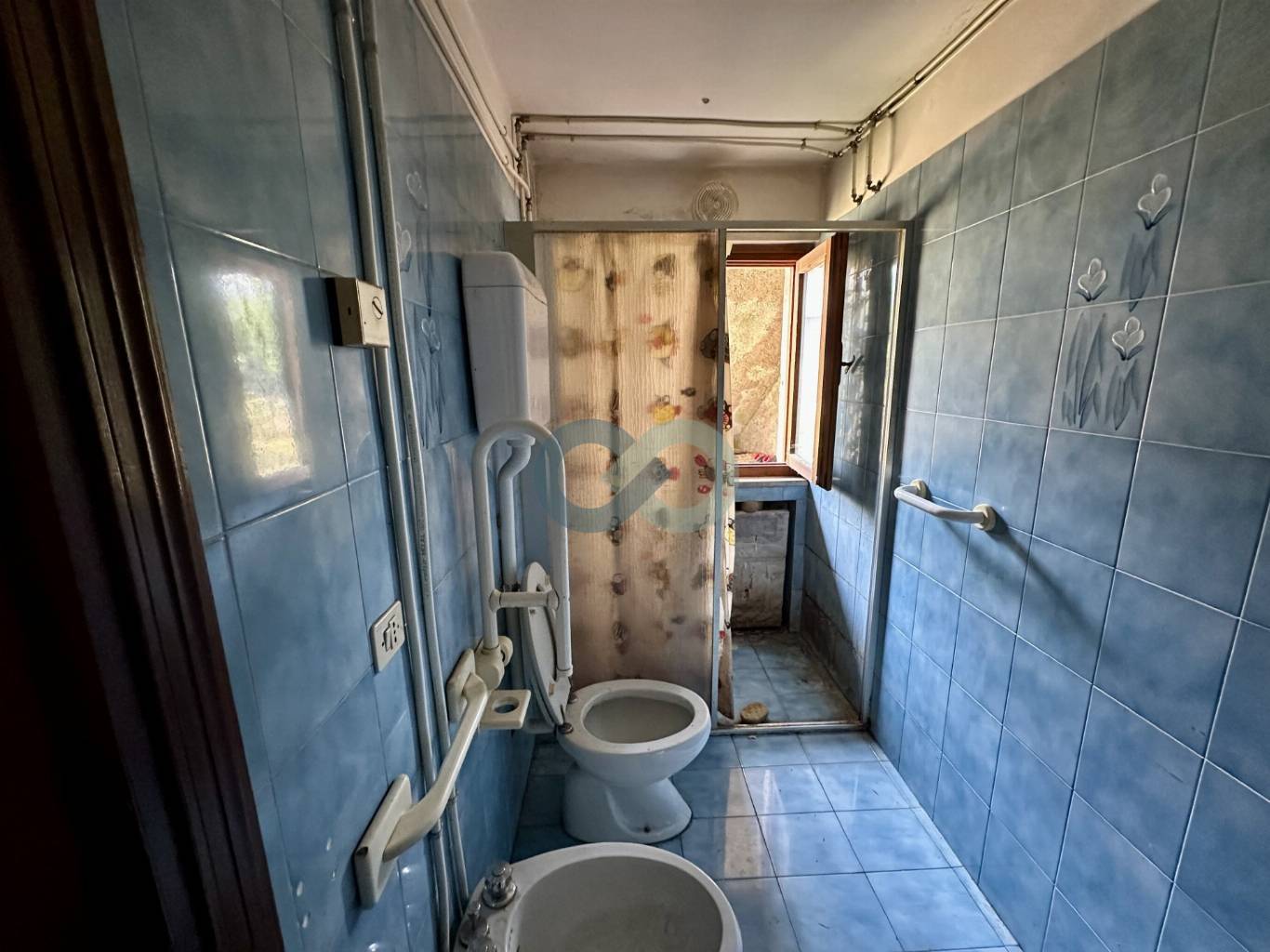 Porzione di casa cielo terra da ristrutturare 12