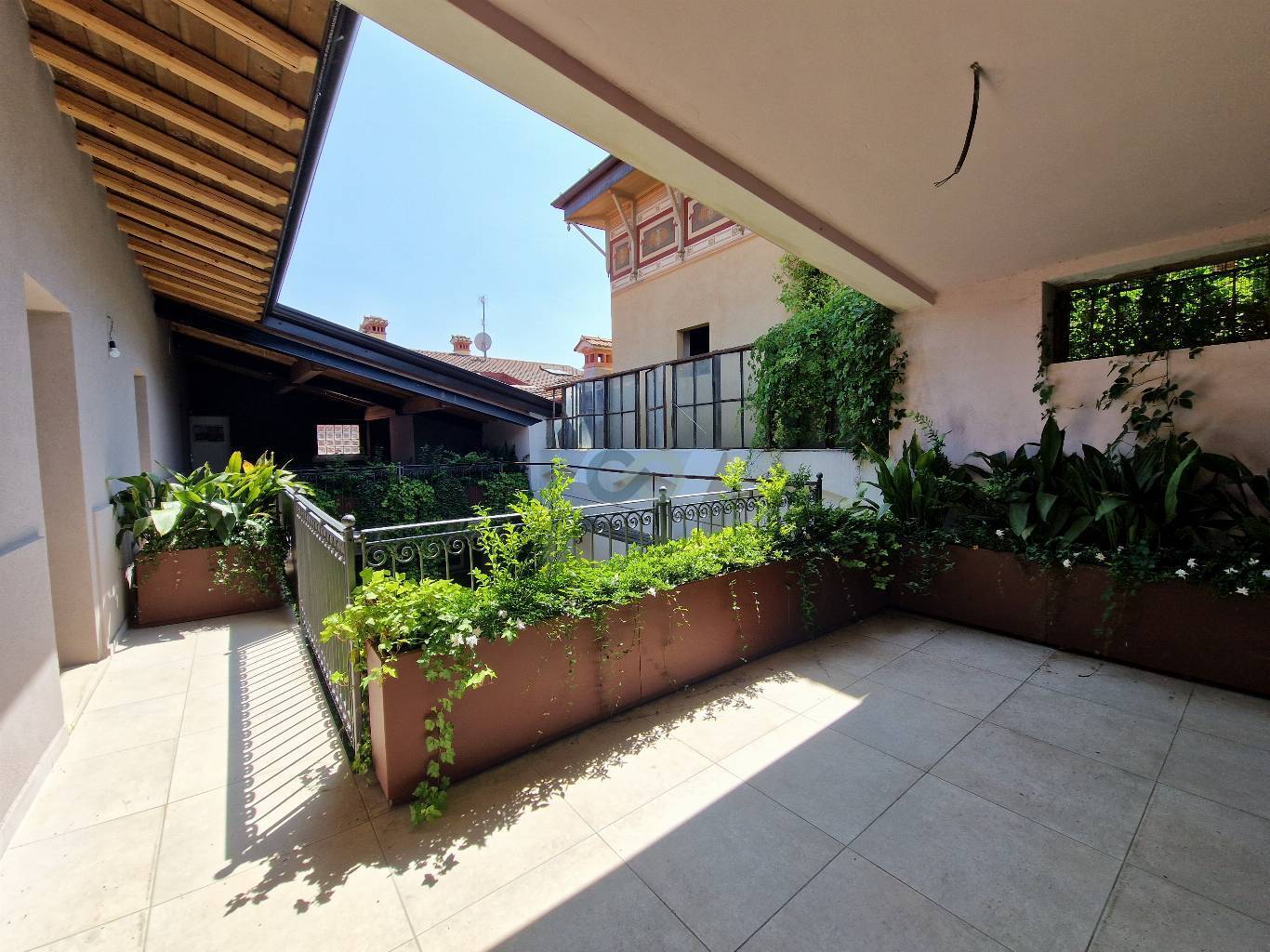 Elegante Attico in Palazzo Storico – Quarena90 5