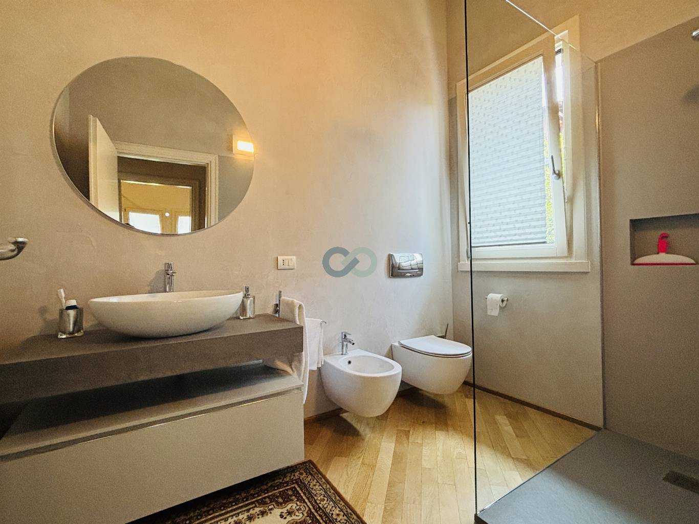 VILLA SU PIANO UNICO CON PISCINA 10