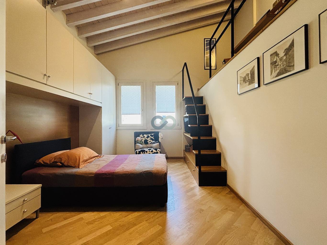 VILLA SU PIANO UNICO CON PISCINA 8