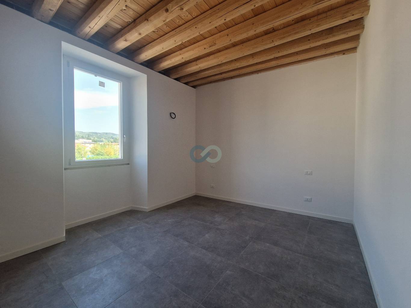 Spazioso bilocale in palazzo storico 5